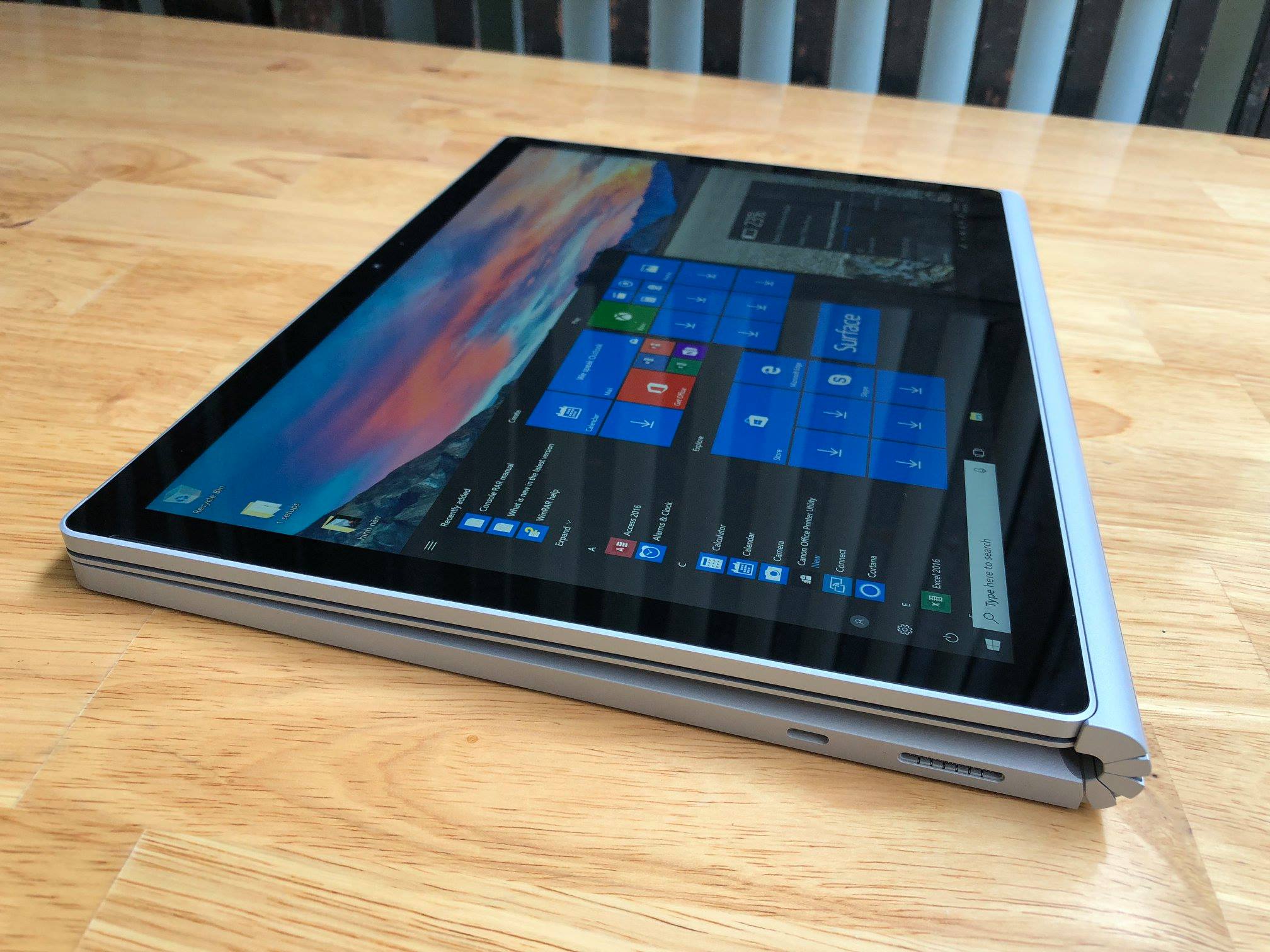 Microsoft Surface Pro, Surface Laptop, Surface book - 35
