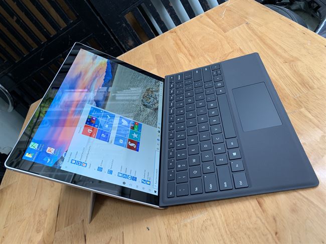 Microsoft Surface Pro, Surface Laptop, Surface book - 4