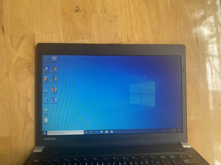 TOSHIBA dynabook R734 Core i5 8GB 新品SSD4TB 無線LAN Windows10