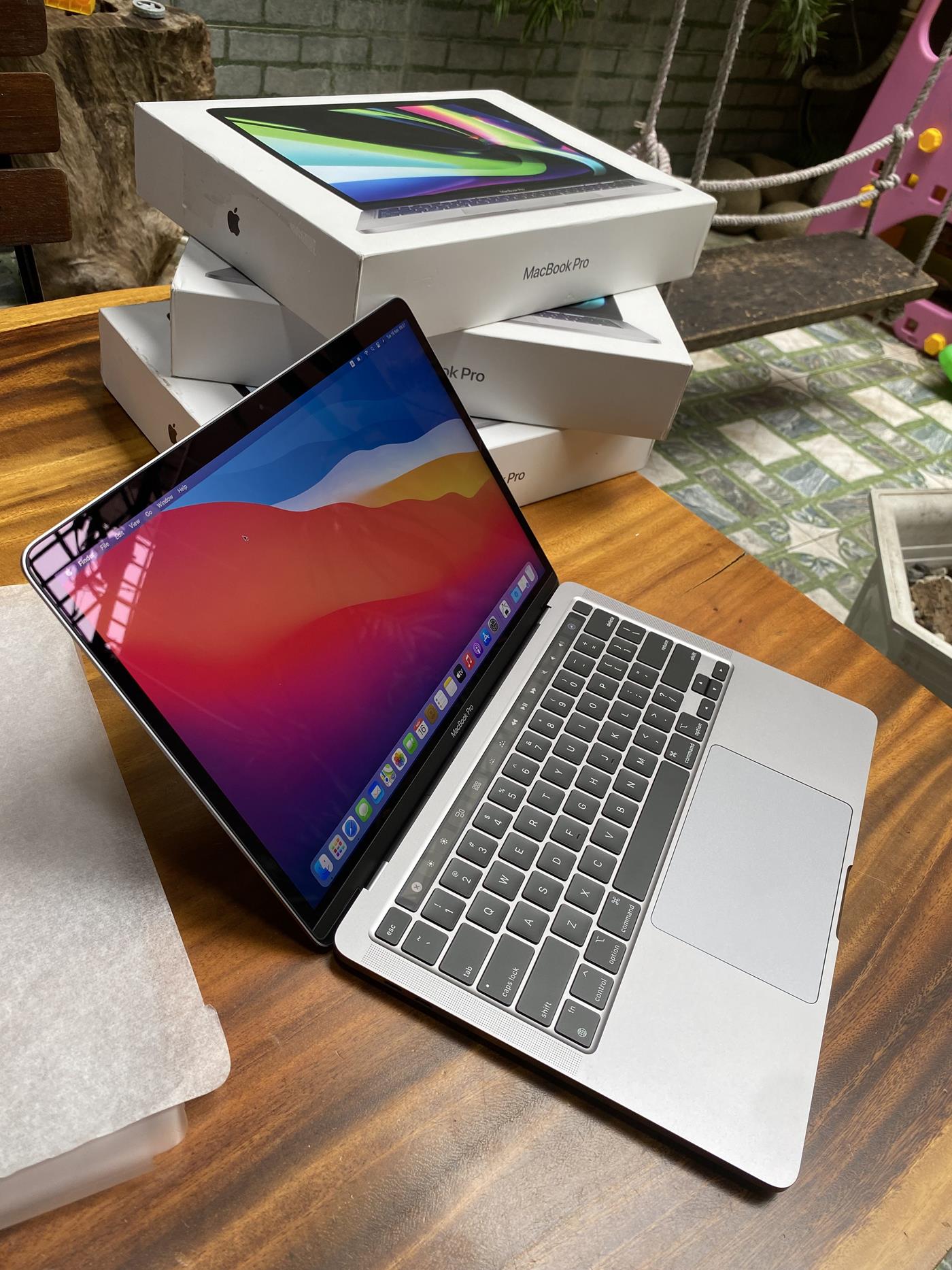 Macbook-Pro-2020-M1-SSD-1T-new-3.jpg