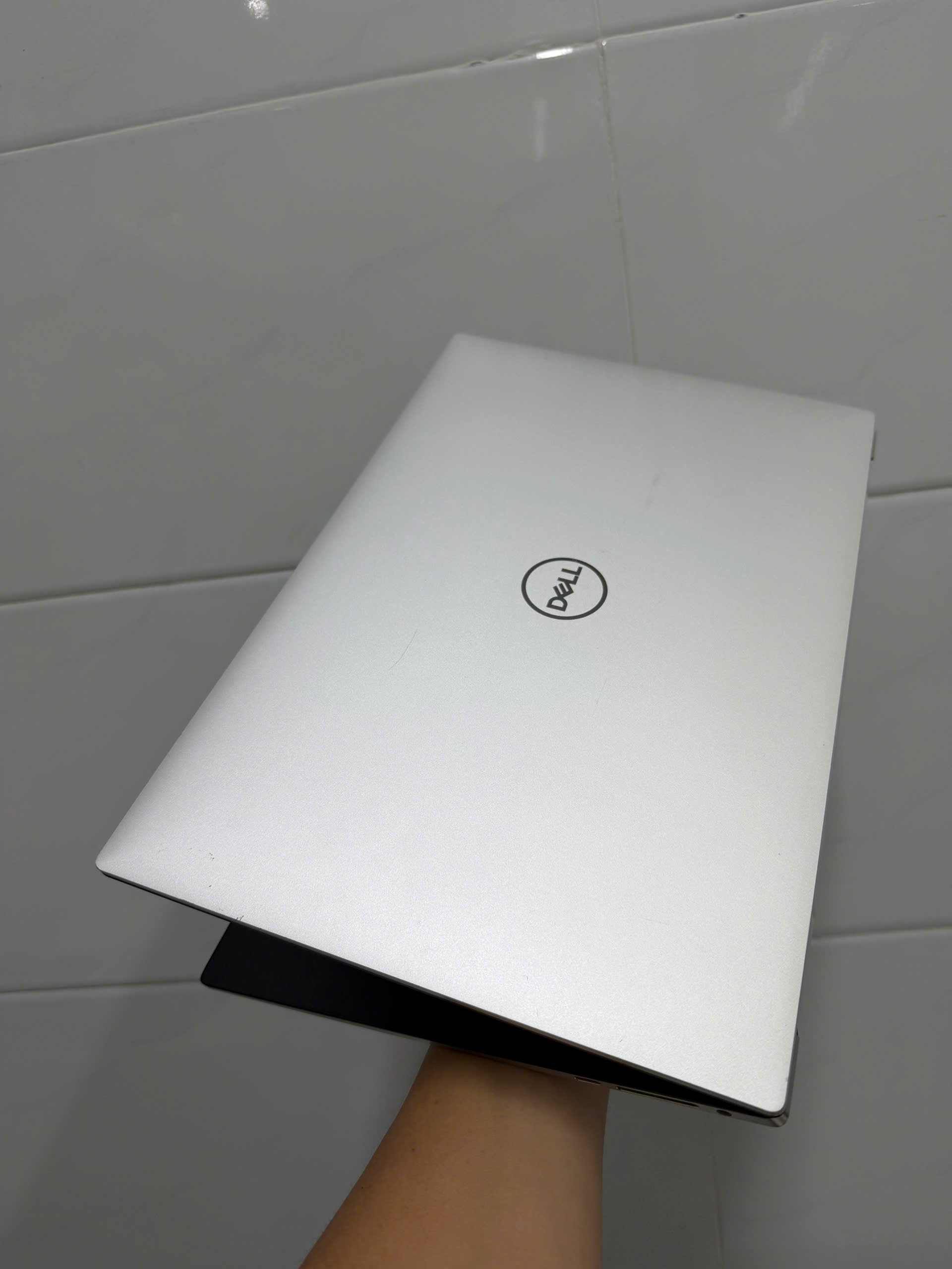 Dell Xps 9520 1