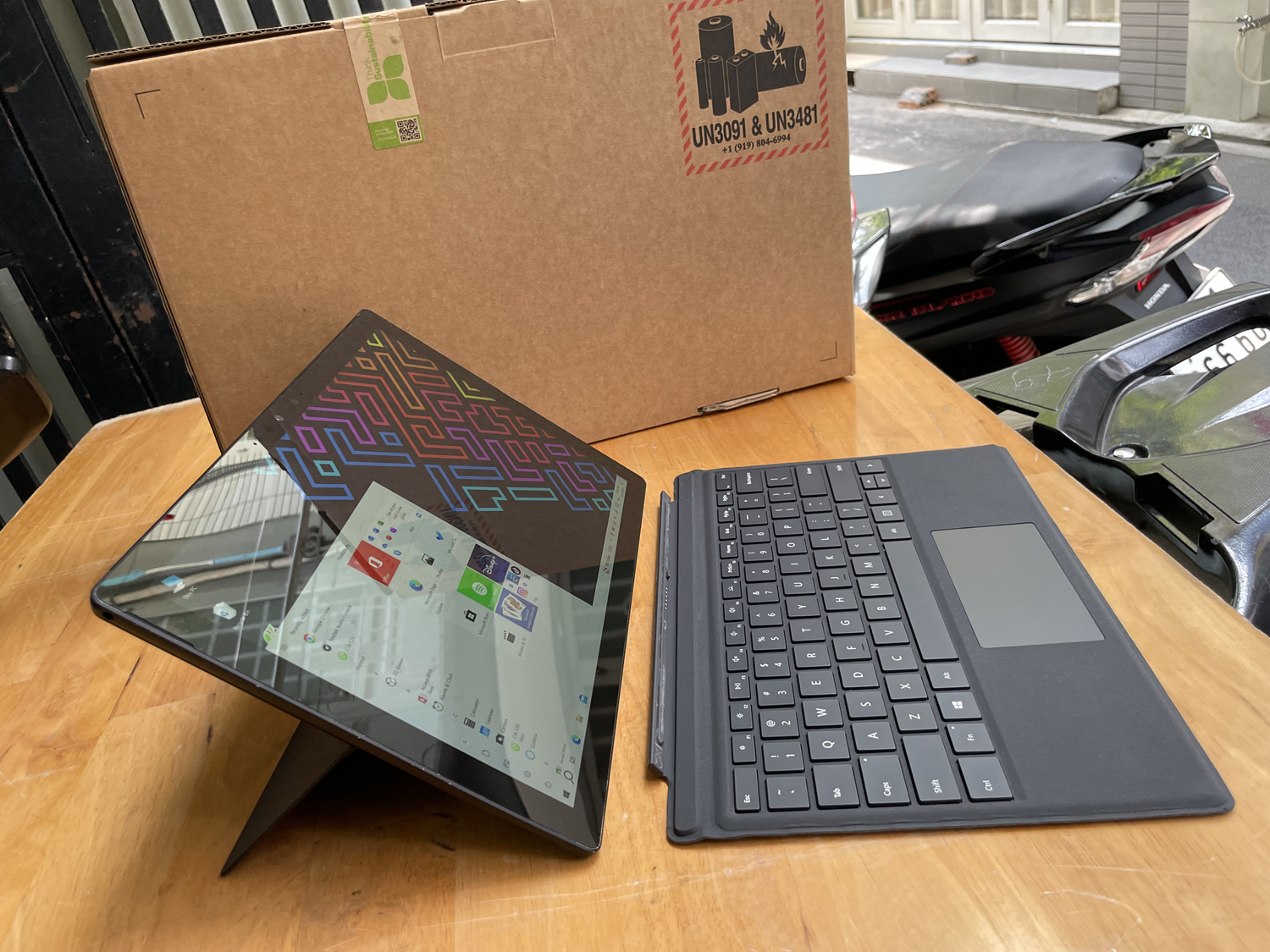 Microsoft Surface Pro, Surface Laptop, Surface book - 34