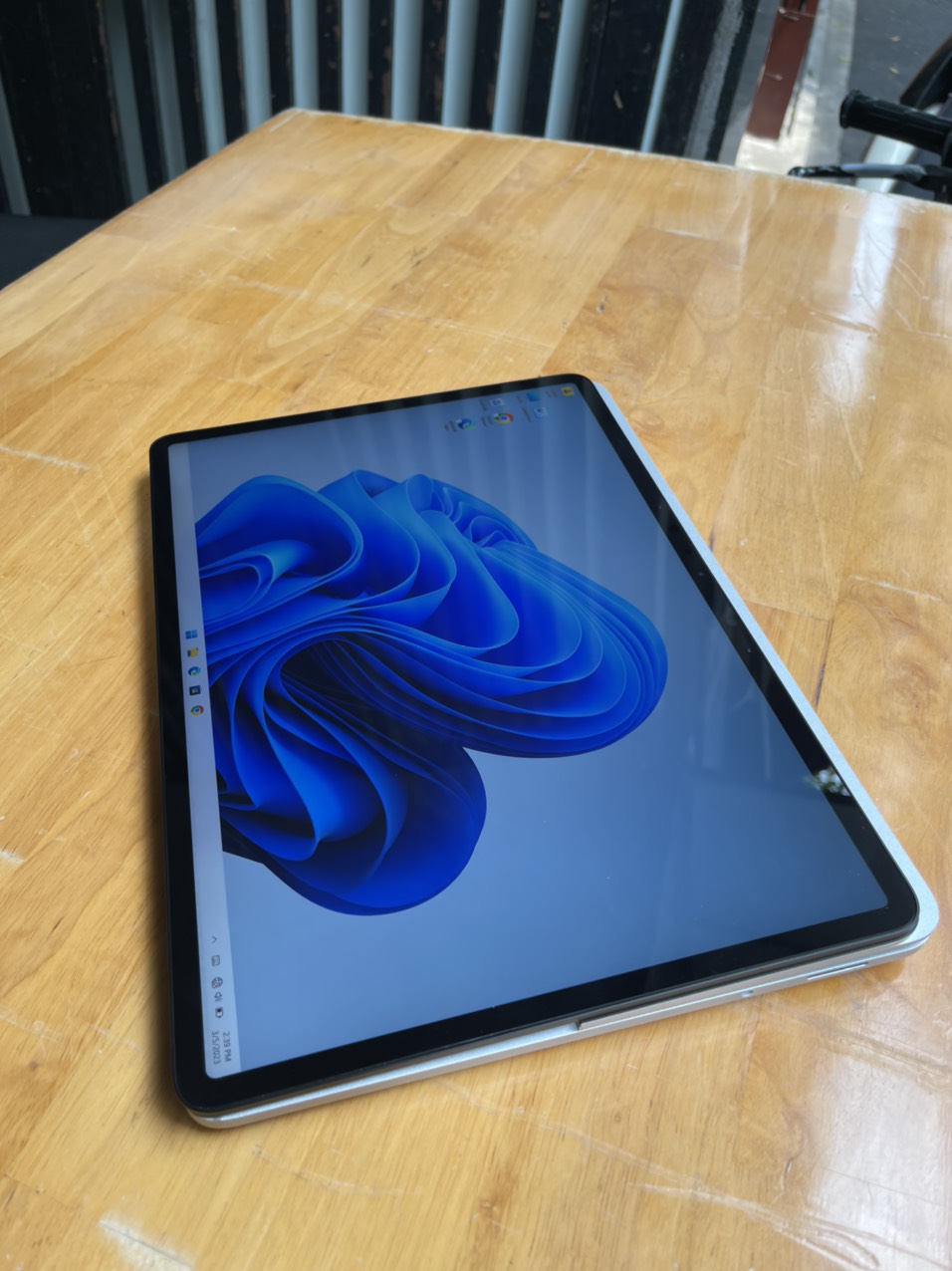 Microsoft Surface Pro, Surface Laptop, Surface book - 42