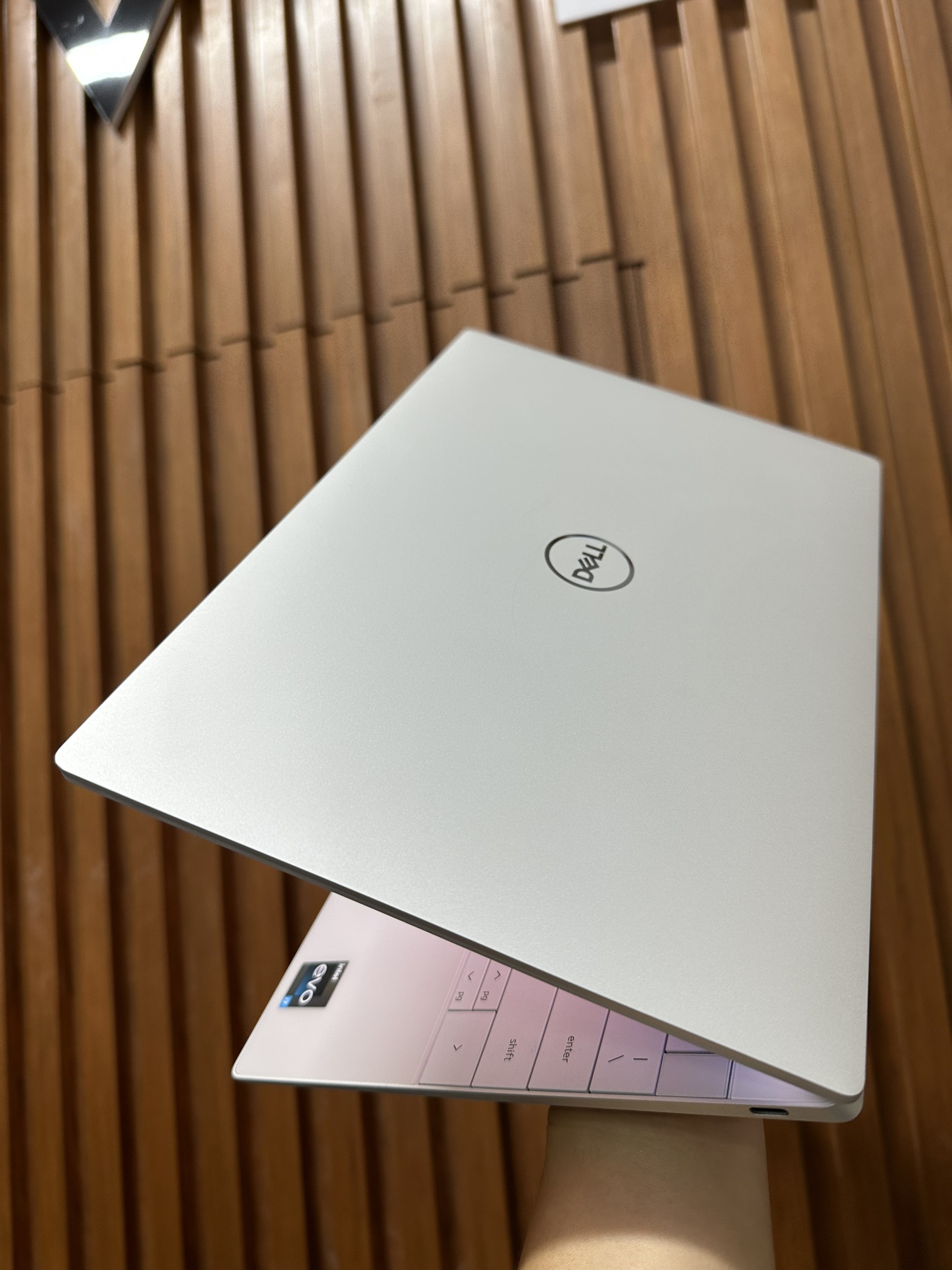 Dell-XPS-13-Plus-9320-Core-i7-m%C3%A0n-3.5K-Oled-anh-7.jpg