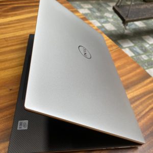 Dell Precision 5750 Core I9 Fhd 2