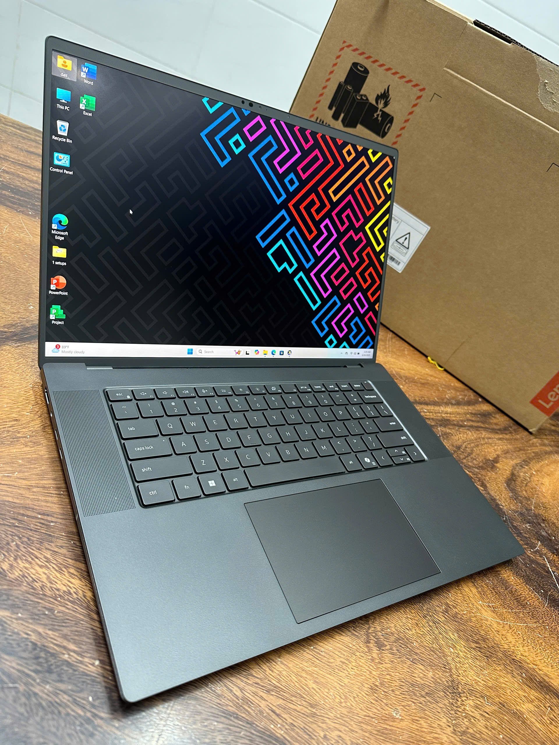 Dell Precision 5690 Ultra 7 Fhd 3