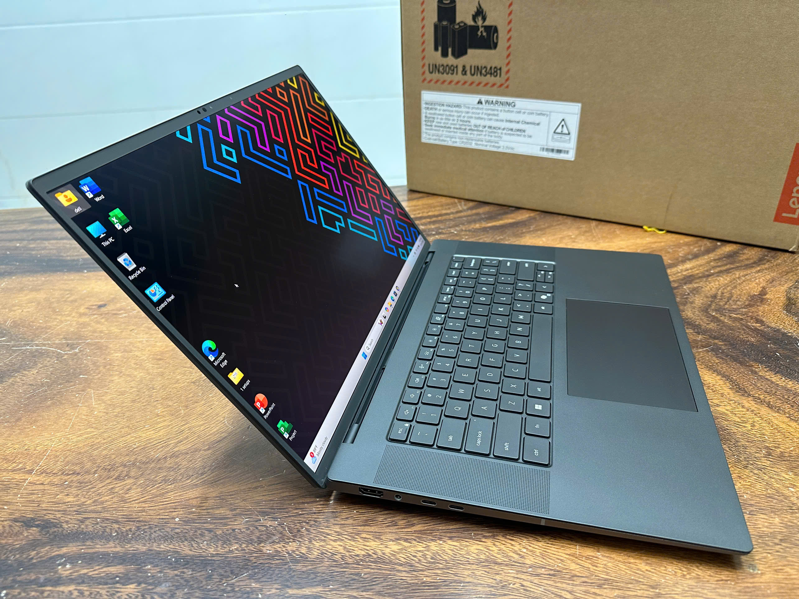 Dell Precision 5690 Ultra 7 Fhd 5