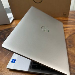 Dell Precision 3571 Core I7 1