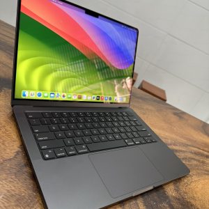 Macbook Pro 14 M4 Space Black 3