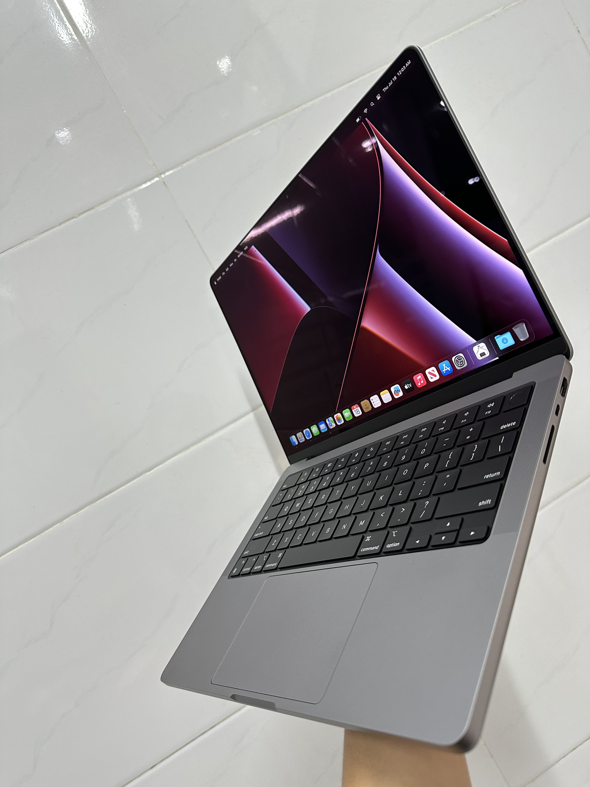 Macbook Pro 14in M1 Pro Grey 3