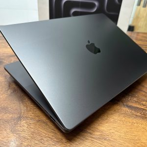 Macbook Pro 16in M4 Pro Space Black 1