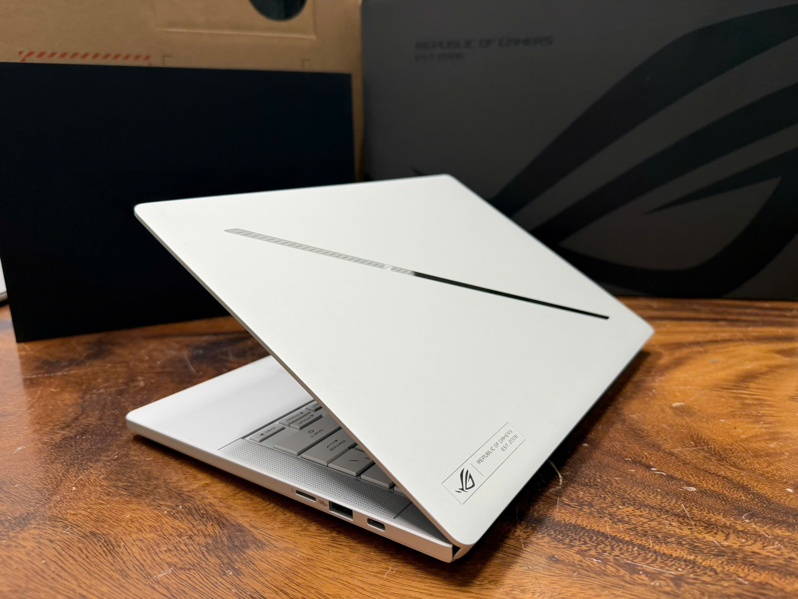 Asus Zephyrus G14 Ga403ww 4