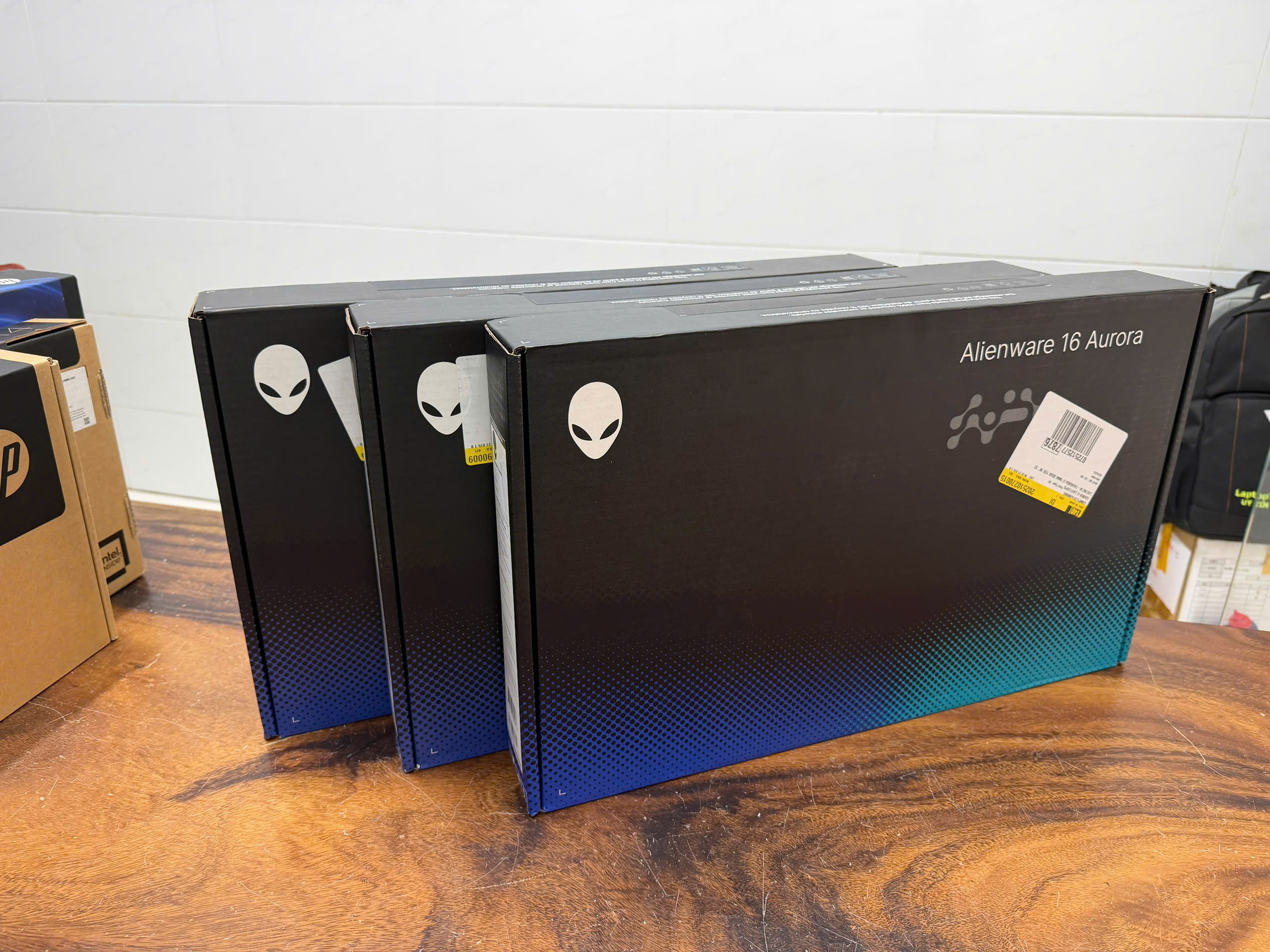 Dell Alienware 16 Aurora 5