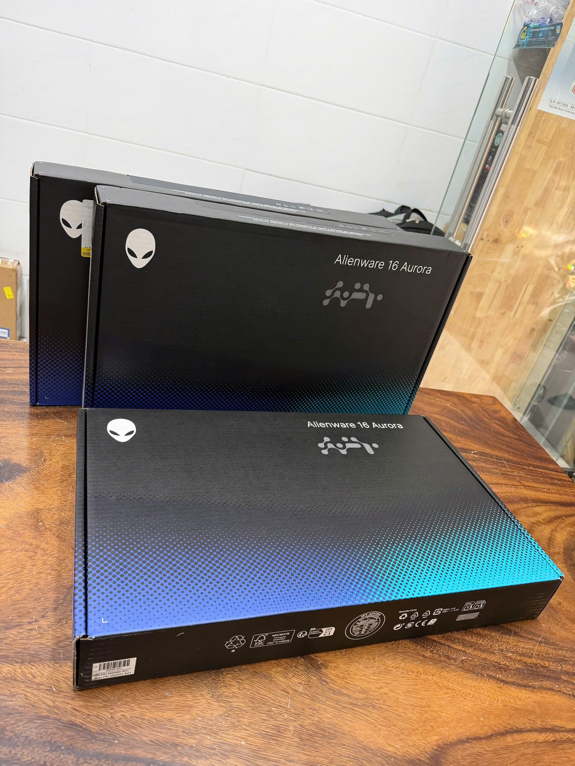 Dell Alienware 16 Aurora 8