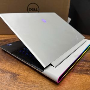 Dell Alienware X16 R2 2