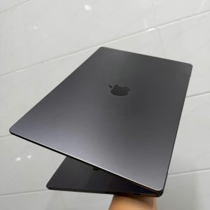 Macbook Pro 16inch M3 Pro 1