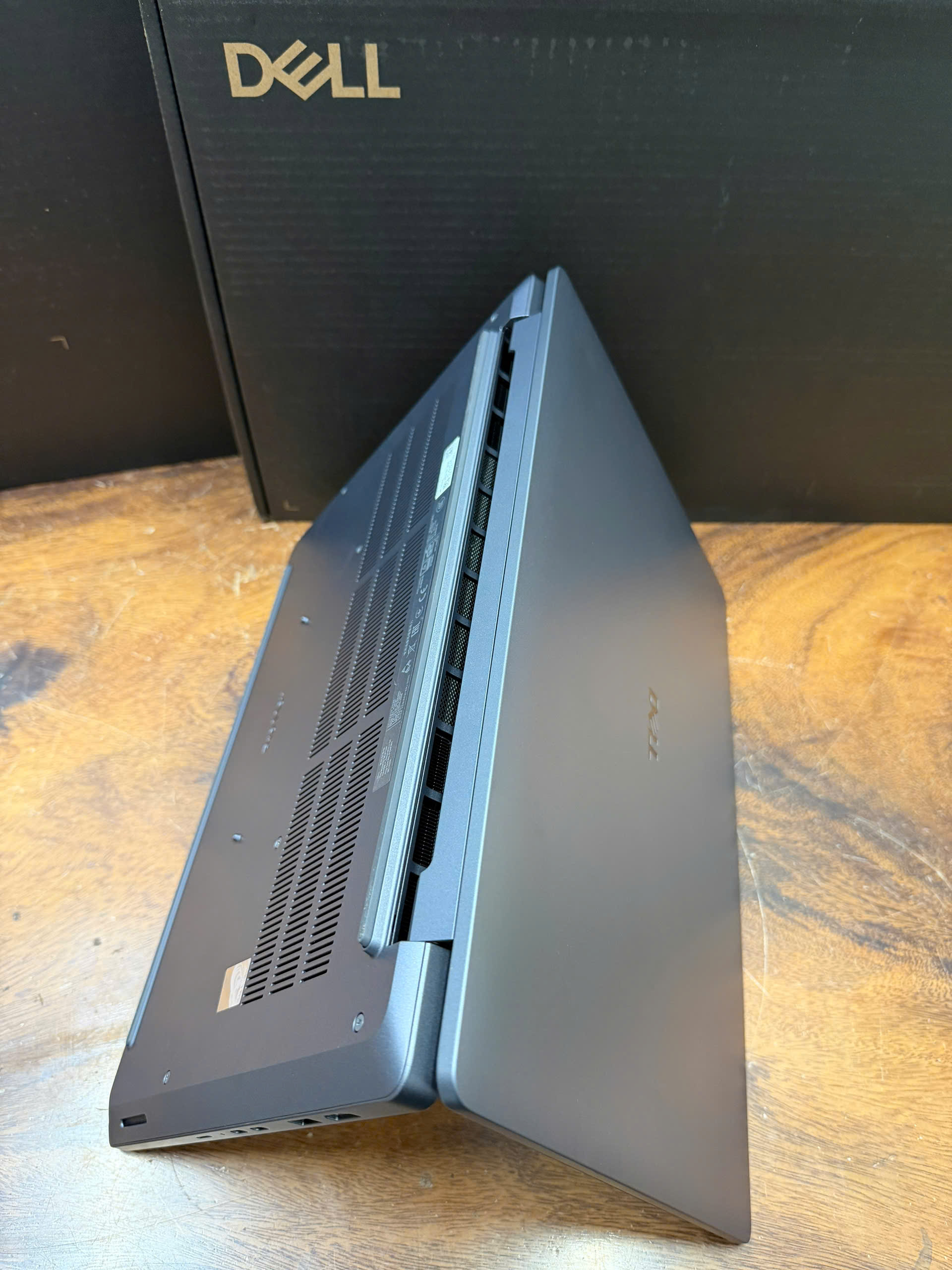 Dell Pro Max 16 Mc16250 Ultra 7 7