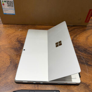 Surface Pro 8 Silver 1